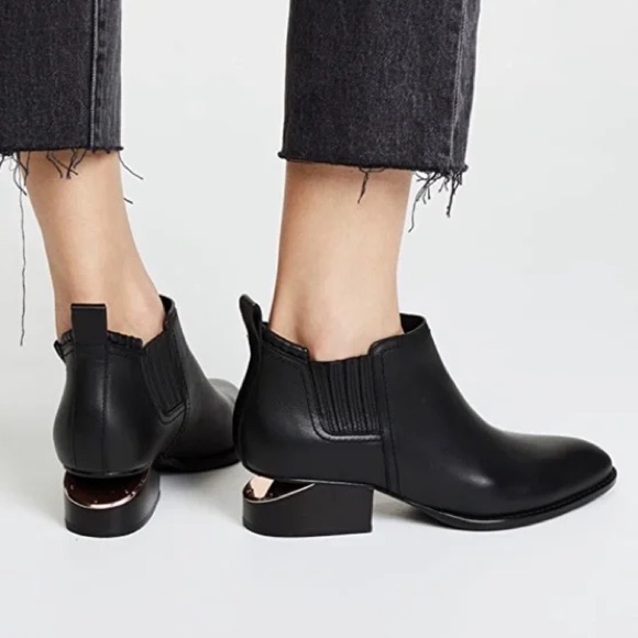 Alexander Wang Kori Heel Cut Out Leather Ankle Boots Size 39